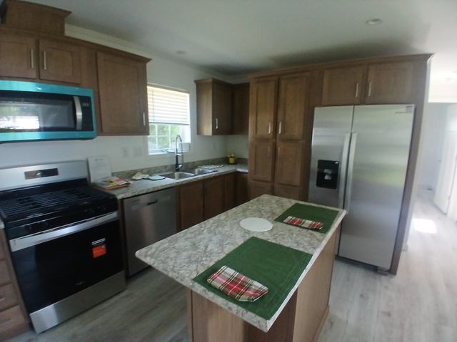 10 Daniels Drive, Enfield, NH 03748