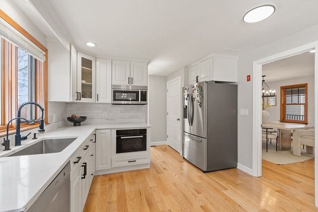 933 Liberty Square Rd, Boxborough, MA 01719