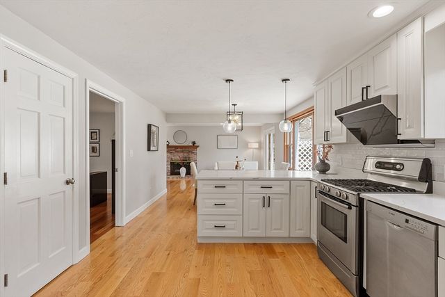 933 Liberty Square Rd, Boxborough, MA 01719