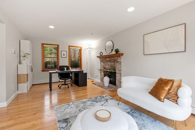 933 Liberty Square Rd, Boxborough, MA 01719