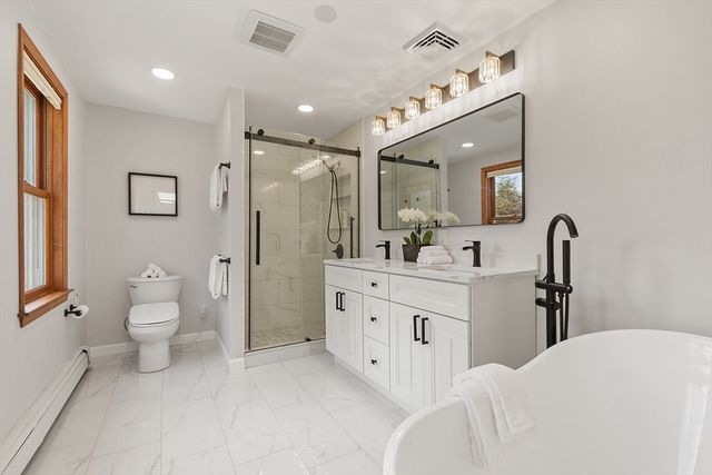 933 Liberty Square Rd, Boxborough, MA 01719