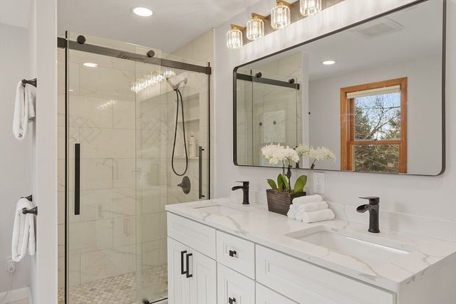 933 Liberty Square Rd, Boxborough, MA 01719