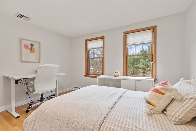 933 Liberty Square Rd, Boxborough, MA 01719