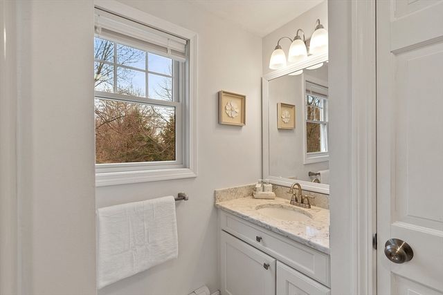 933 Liberty Square Rd, Boxborough, MA 01719