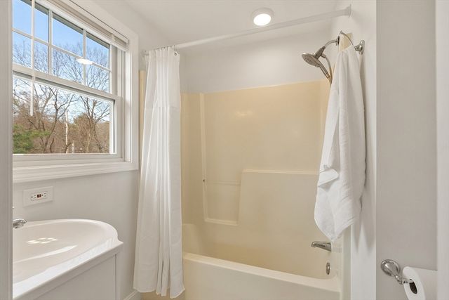 933 Liberty Square Rd, Boxborough, MA 01719