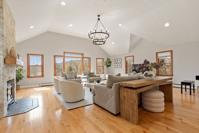 933 Liberty Square Rd, Boxborough, MA 01719