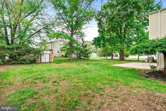 11 WOLFPACK RD, Hamilton, NJ 08619