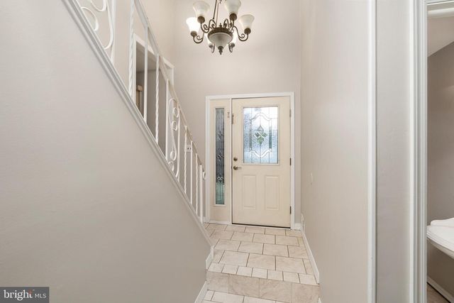 11 WOLFPACK RD, Hamilton, NJ 08619