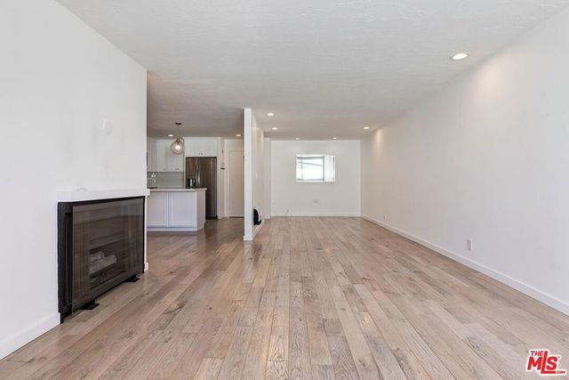 11645 Montana Avenue 223, Los Angeles, CA 90049