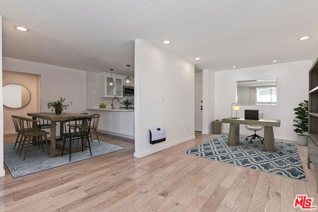 11645 Montana Avenue 223, Los Angeles, CA 90049