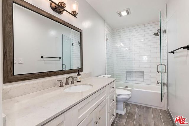 11645 Montana Avenue 223, Los Angeles, CA 90049