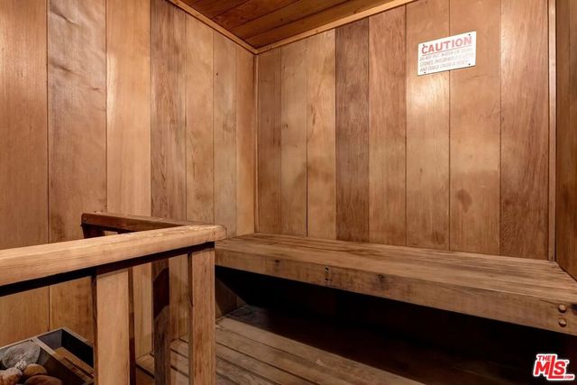 11645 Montana Avenue 223, Los Angeles, CA 90049