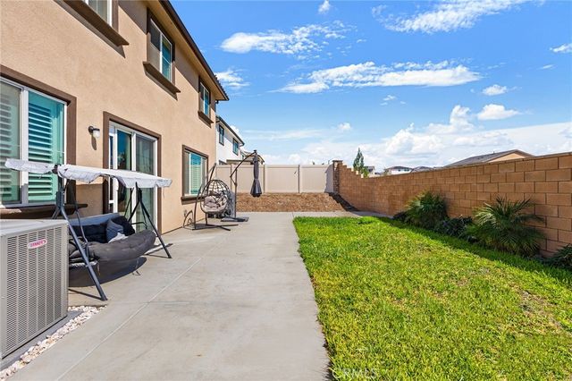 34510 Coconut Circle, Winchester, CA 92596