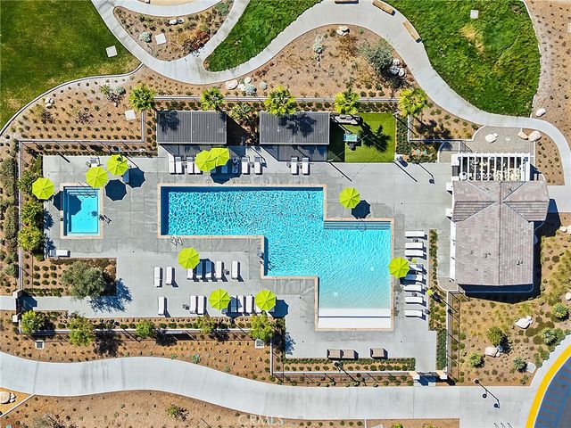 34510 Coconut Circle, Winchester, CA 92596