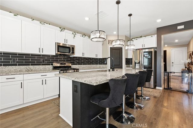 34510 Coconut Circle, Winchester, CA 92596