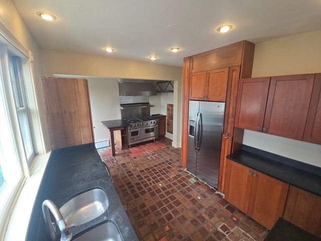 21 Mountain Avenue, Somerville, MA 02144