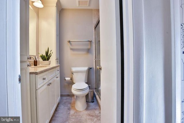 8518 FOREST ST, Annandale, VA 22003