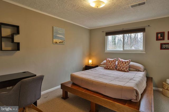 8518 FOREST ST, Annandale, VA 22003