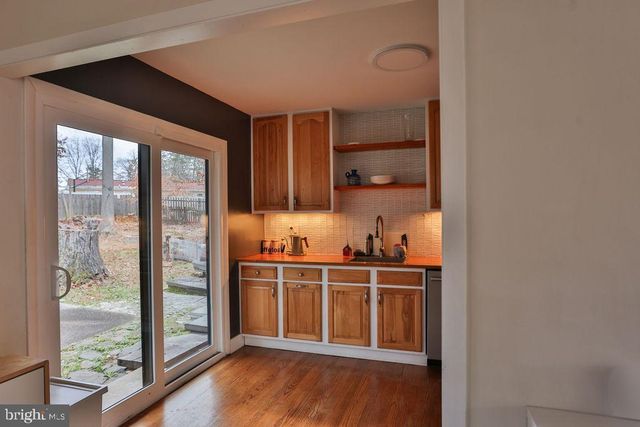 8518 FOREST ST, Annandale, VA 22003