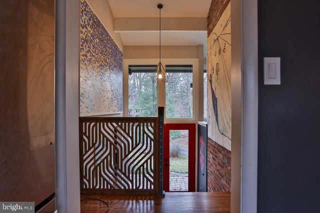 8518 FOREST ST, Annandale, VA 22003