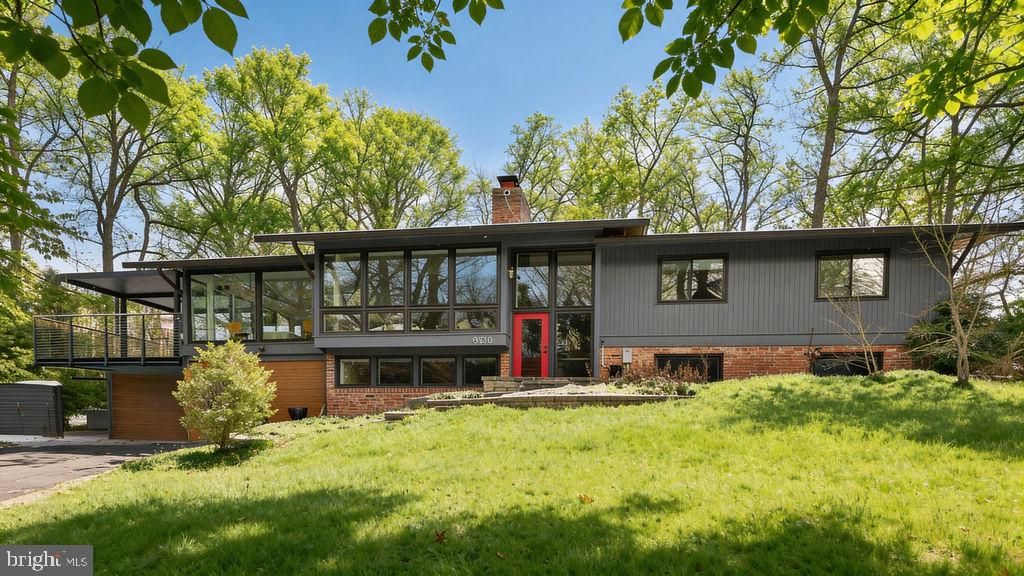 8518 FOREST ST, Annandale, VA 22003