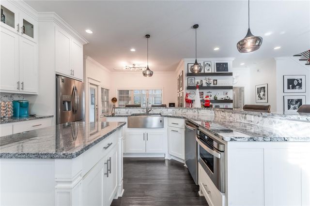 2897 N Chapel View Drive, Fayetteville, AR 72703