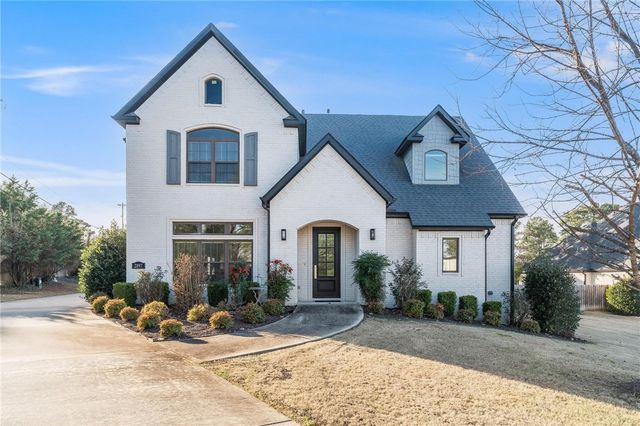 2897 N Chapel View Drive, Fayetteville, AR 72703
