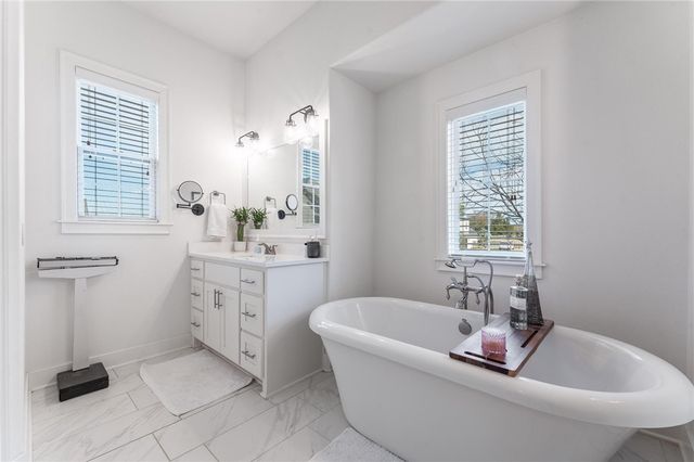 2897 N Chapel View Drive, Fayetteville, AR 72703