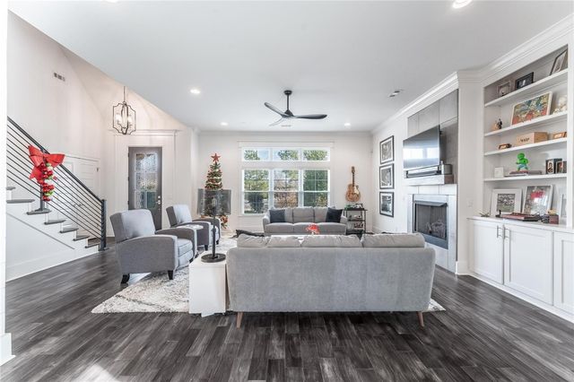 2897 N Chapel View Drive, Fayetteville, AR 72703