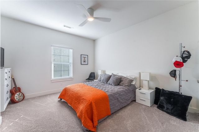 2897 N Chapel View Drive, Fayetteville, AR 72703