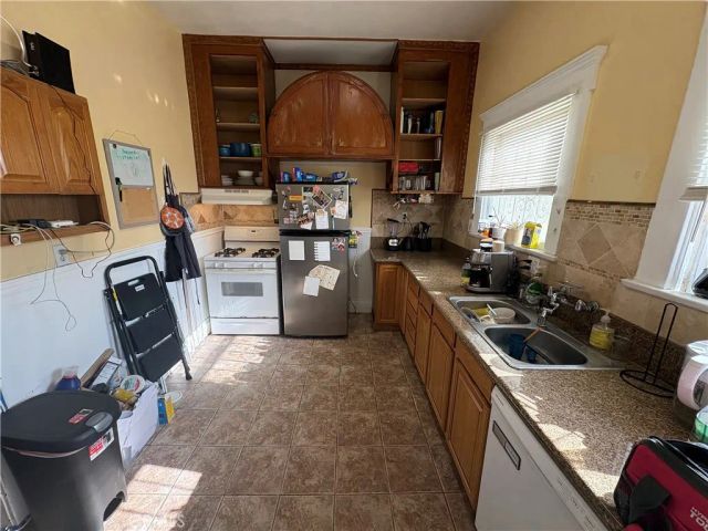 2713 S La Salle, Los Angeles, CA 90018
