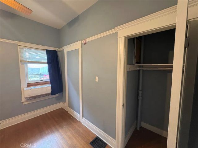 2713 S La Salle, Los Angeles, CA 90018
