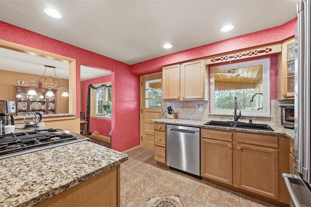 3541 Mcwilliams Rd, Murrysville, PA 15668