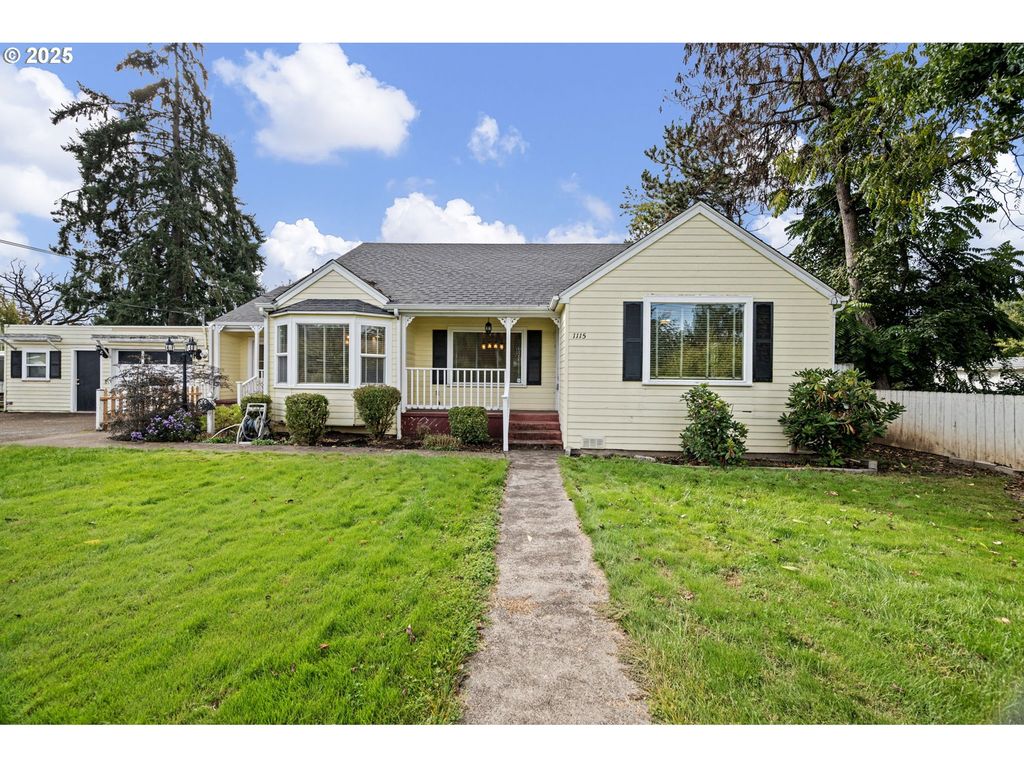 1115 S 6TH St, Cottage Grove, OR 97424
