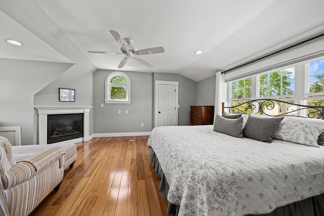 25 Franklin St, Woburn, MA 01801