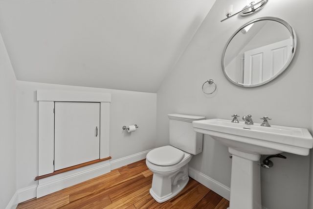 25 Franklin St, Woburn, MA 01801