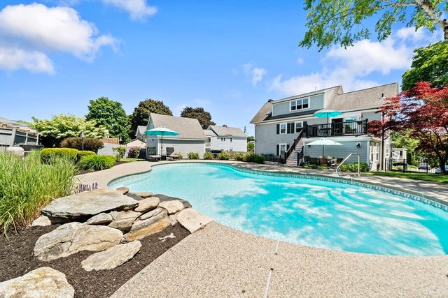 25 Franklin St, Woburn, MA 01801
