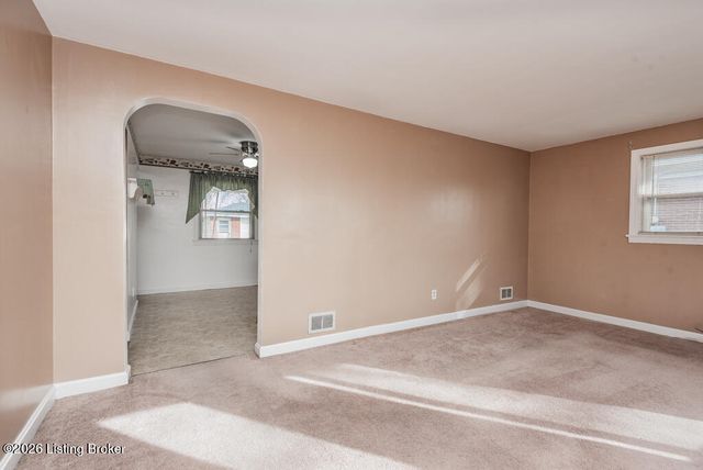 2613 Alva Dr, Louisville, KY 40216