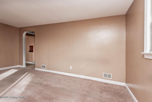 2613 Alva Dr, Louisville, KY 40216