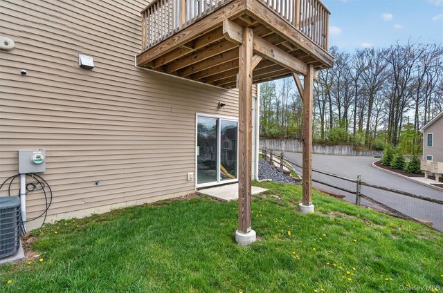 35 Pinto Road E, Middletown, NY 10941