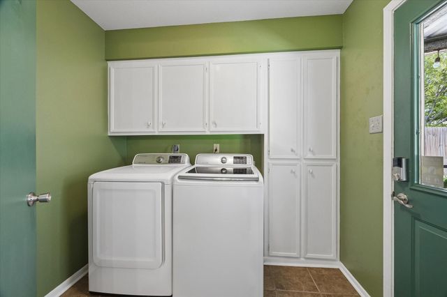 1014 El Dorado Boulevard, Houston, TX 77062