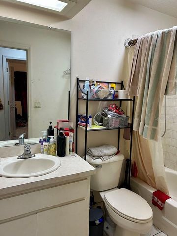 8341 W OAK STREET, Crystal River, FL 34428