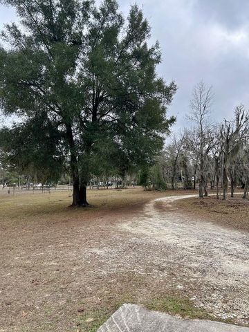 8341 W OAK STREET, Crystal River, FL 34428