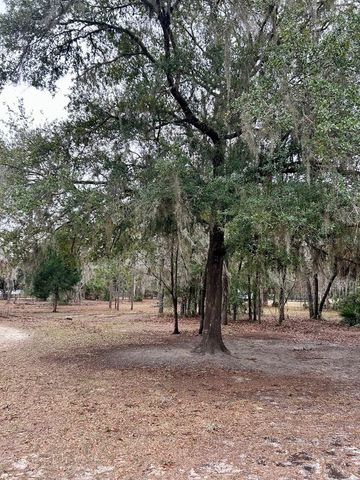 8341 W OAK STREET, Crystal River, FL 34428