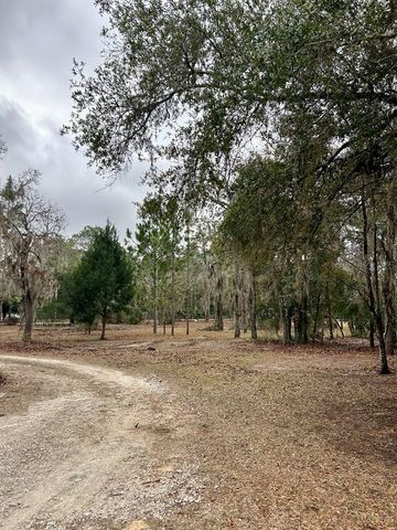 8341 W OAK STREET, Crystal River, FL 34428