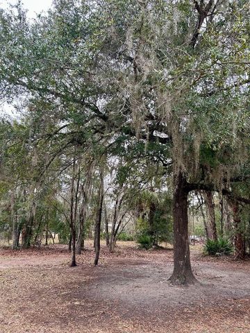 8341 W OAK STREET, Crystal River, FL 34428