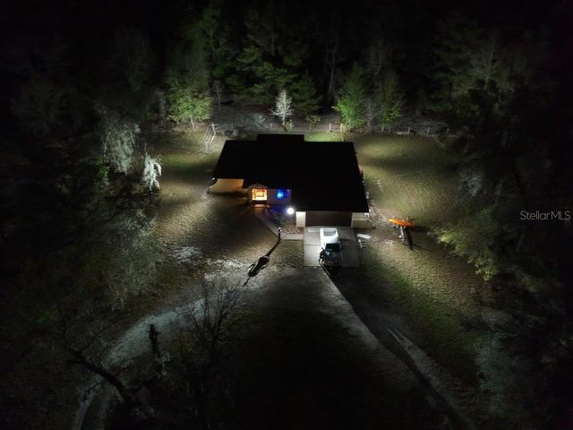 8341 W OAK STREET, Crystal River, FL 34428