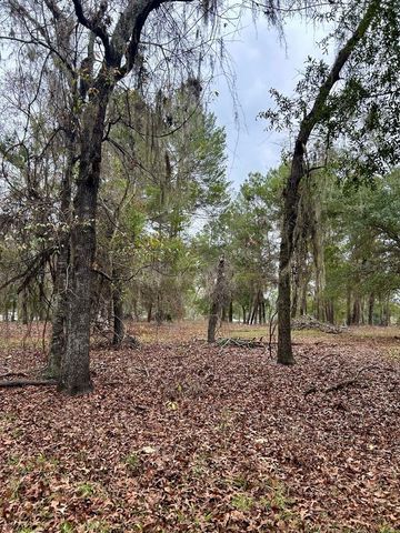 8341 W OAK STREET, Crystal River, FL 34428