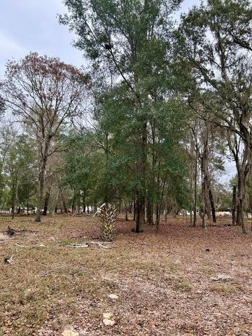 8341 W OAK STREET, Crystal River, FL 34428