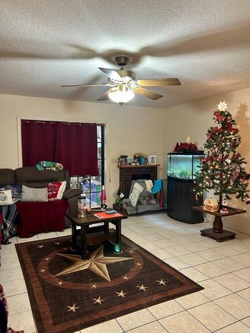 8341 W OAK STREET, Crystal River, FL 34428